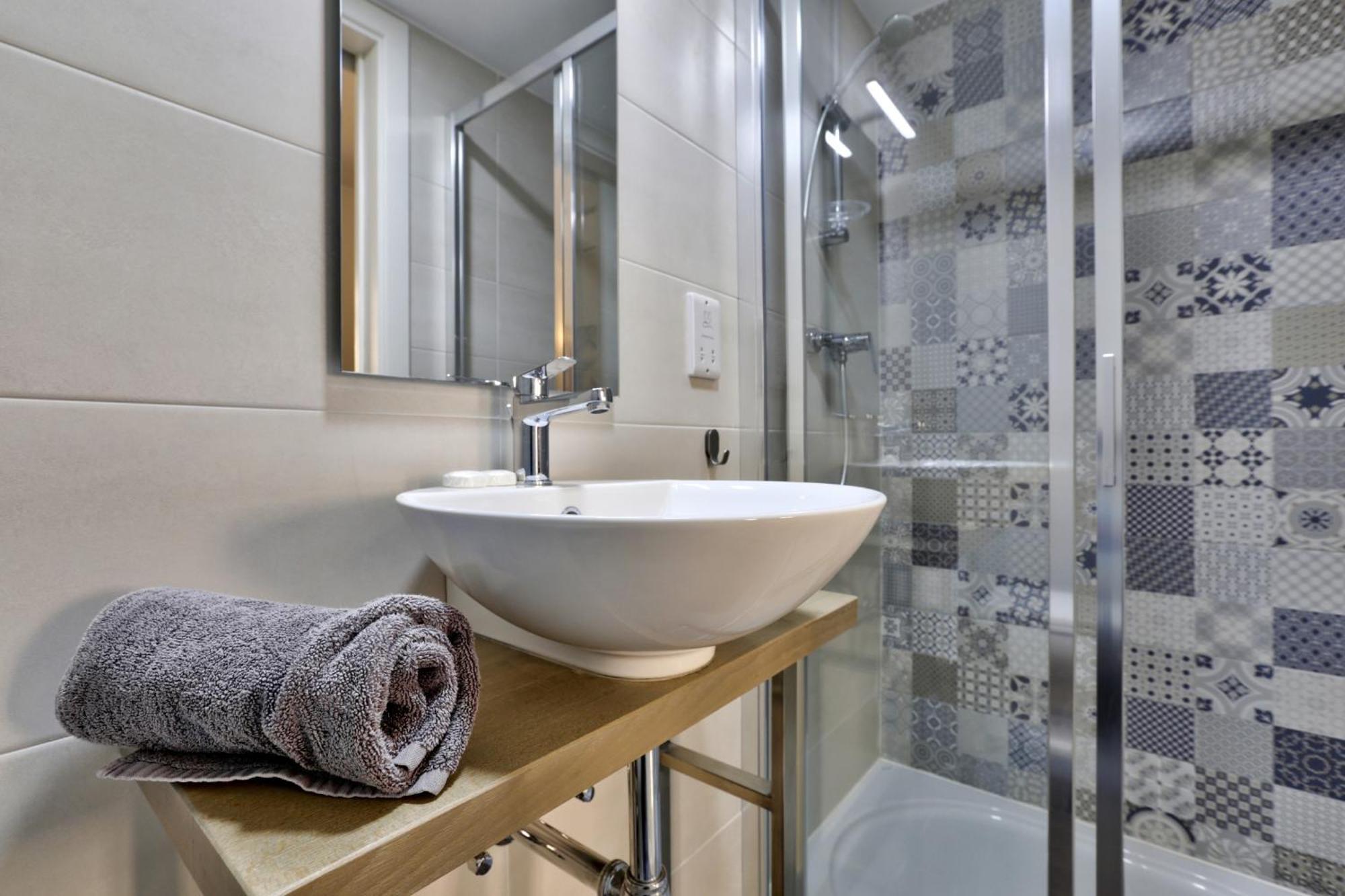 Exquisite 3-Bedroom Duplex Penthouse With Jacuzzi In Valletta Centre Eksteriør billede