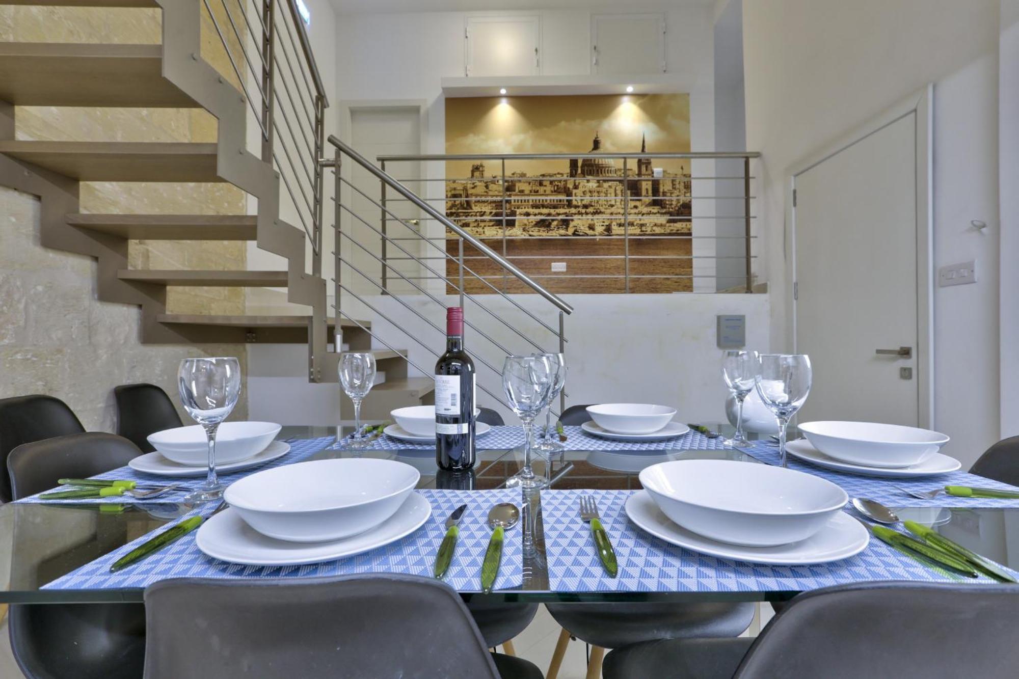 Exquisite 3-Bedroom Duplex Penthouse With Jacuzzi In Valletta Centre Eksteriør billede