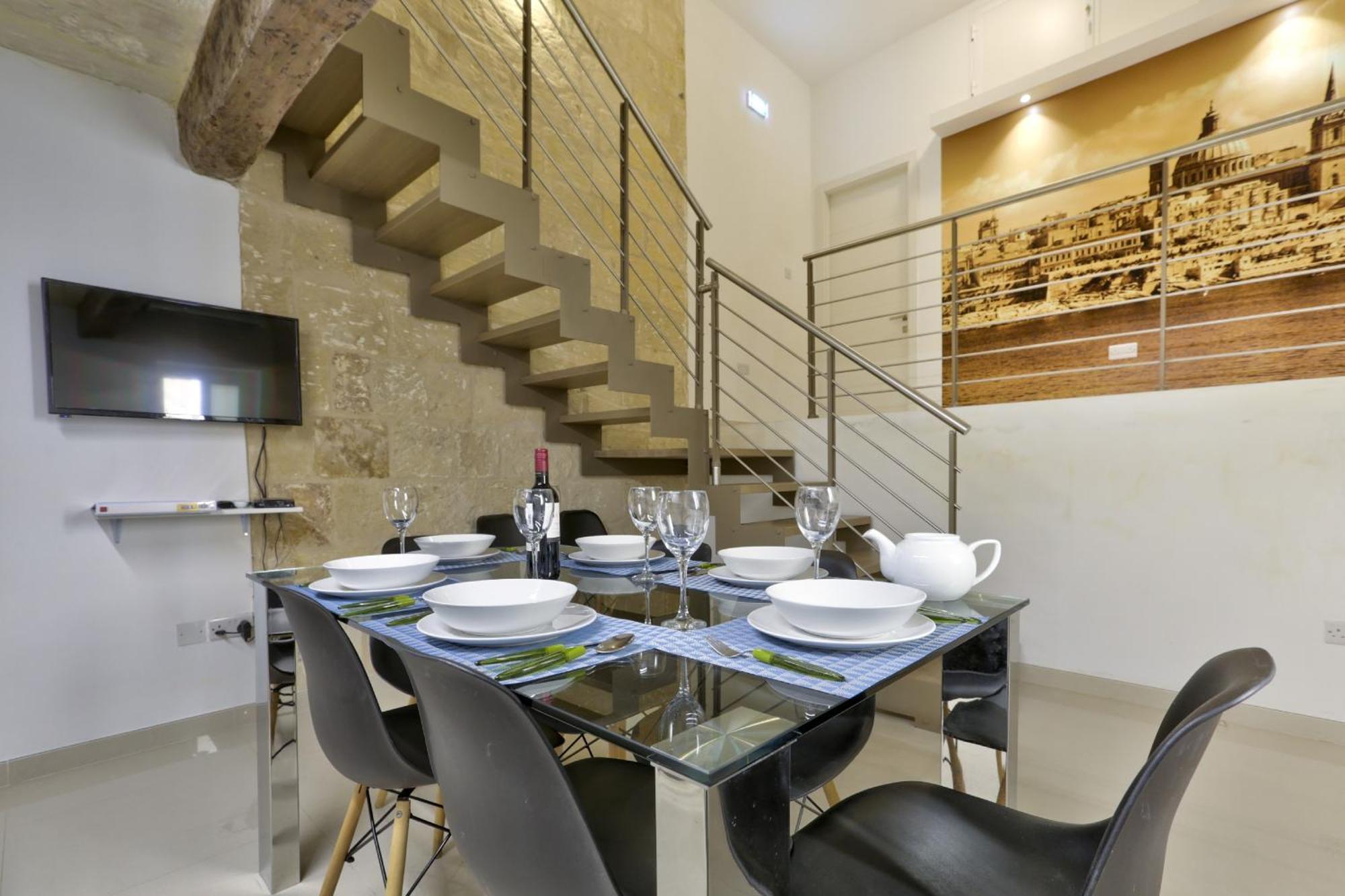 Exquisite 3-Bedroom Duplex Penthouse With Jacuzzi In Valletta Centre Eksteriør billede
