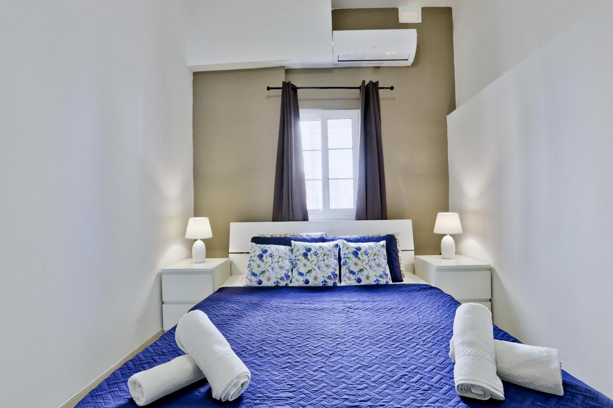 Exquisite 3-Bedroom Duplex Penthouse With Jacuzzi In Valletta Centre Eksteriør billede