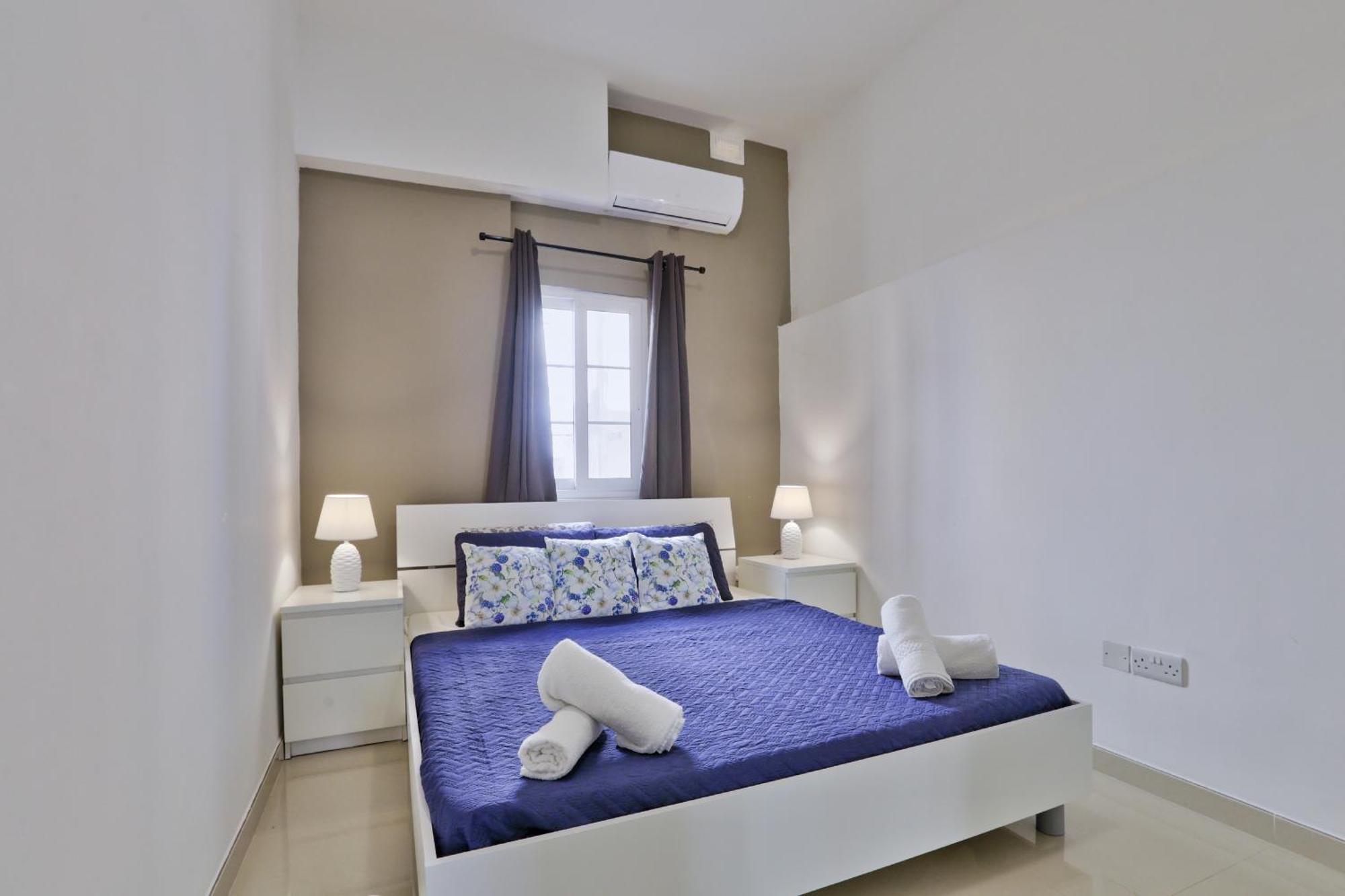 Exquisite 3-Bedroom Duplex Penthouse With Jacuzzi In Valletta Centre Eksteriør billede